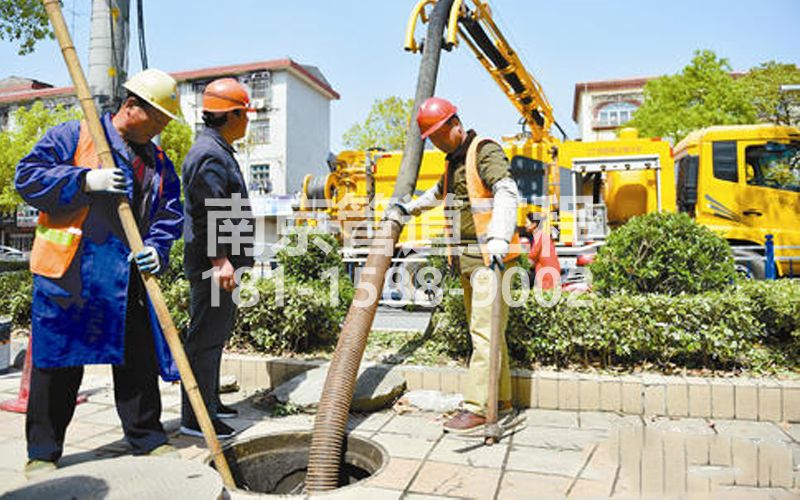 214丽江苑小区抽污水