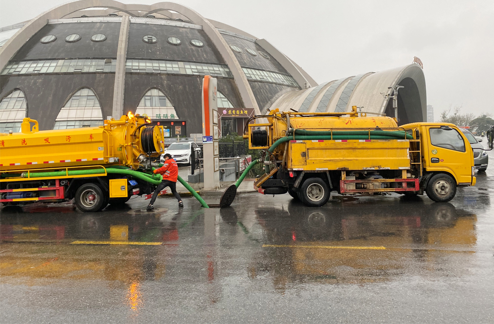 丽江苑商场管道清淤