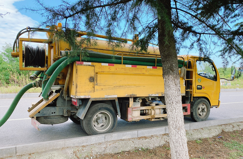 丽江苑清洗抽粪车