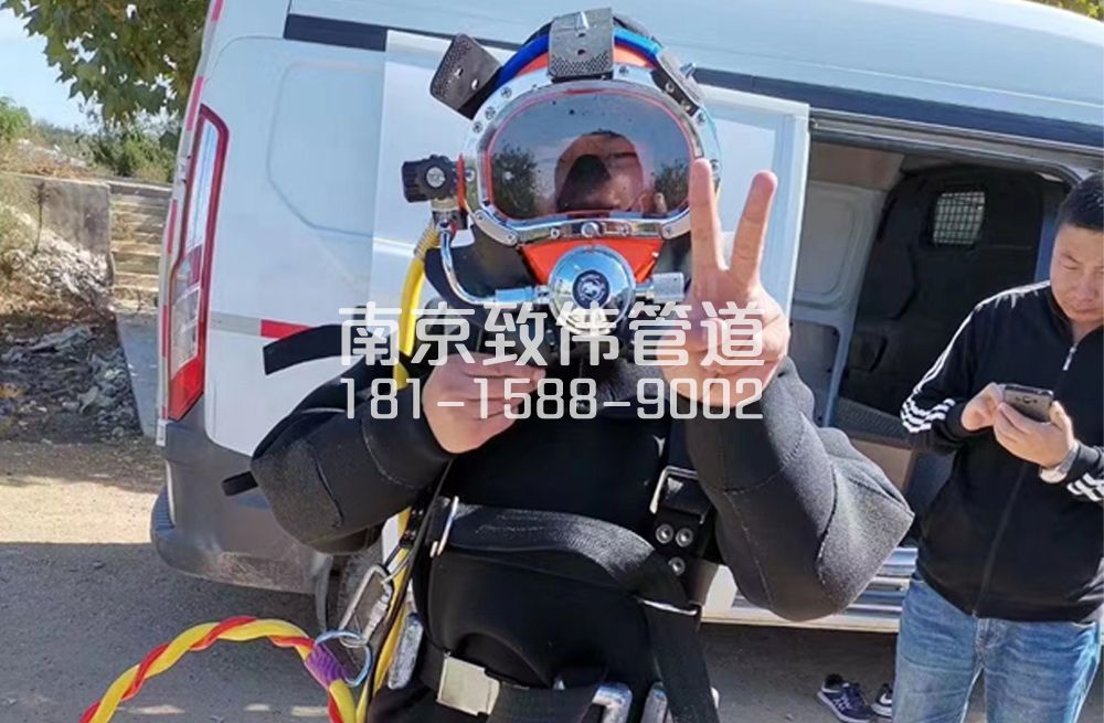 丽江苑沉淀池清底